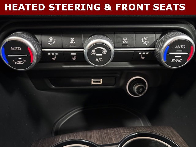 Used 2021 Alfa Romeo Giulia Ti w/ Nero Edizione image 5