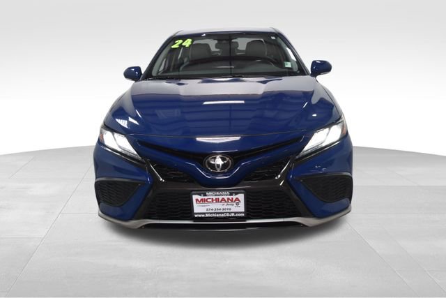 Used 2024 Toyota Camry XSE image 3