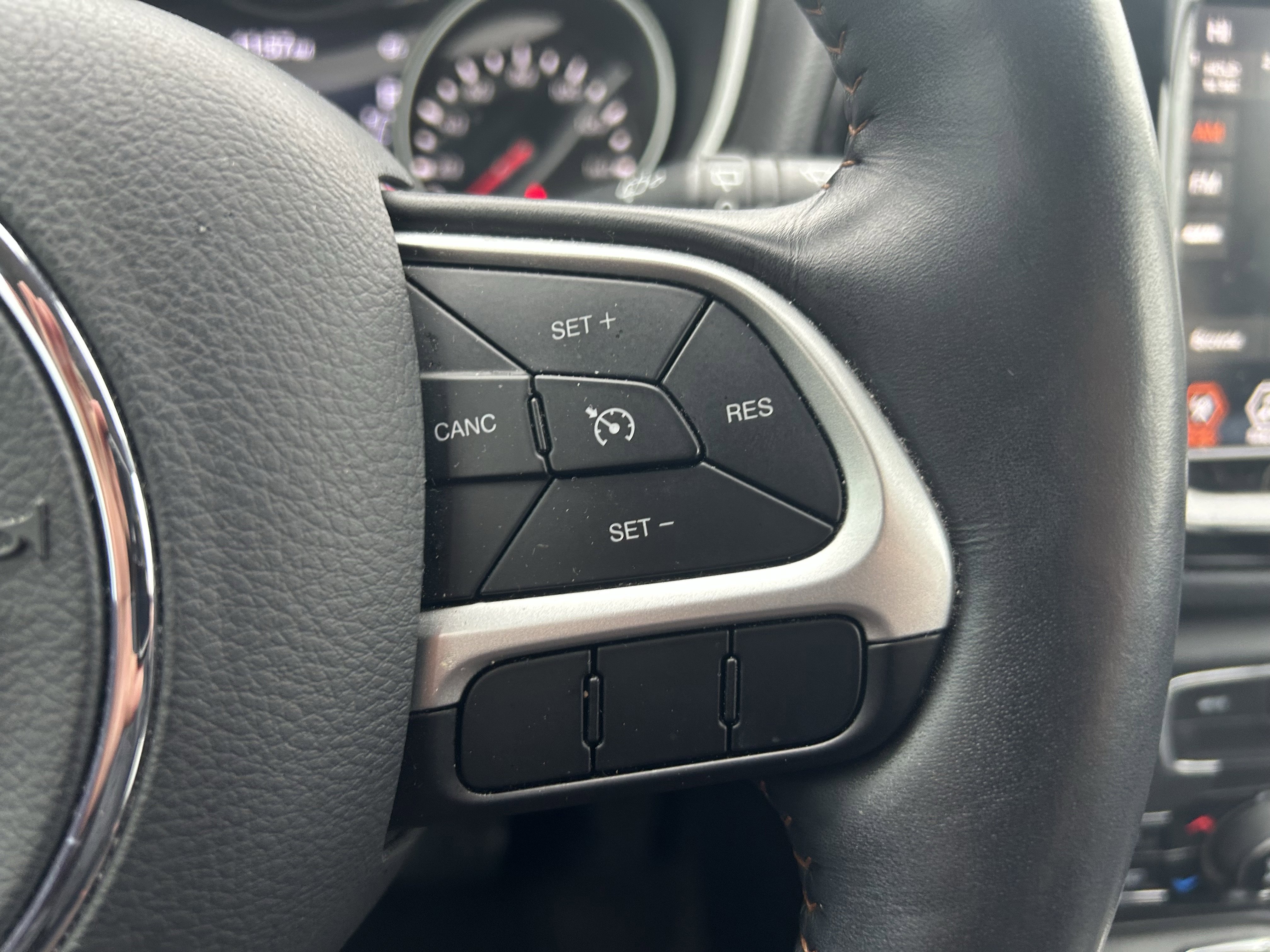 Used 2019 Jeep Compass Limited image 18