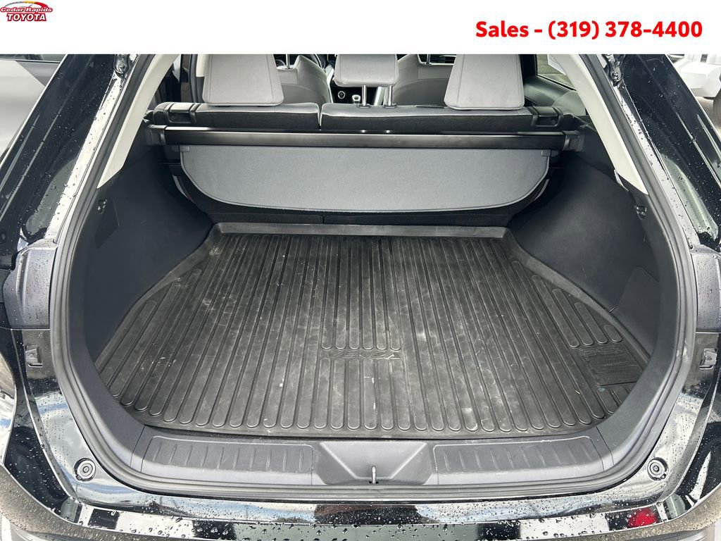 Certified 2023 Toyota Venza LE AWD/4WD image 20