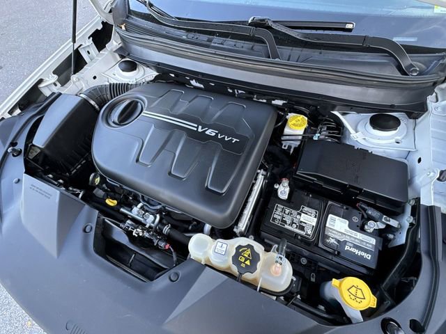 Used 2021 Jeep Cherokee Limited image 11