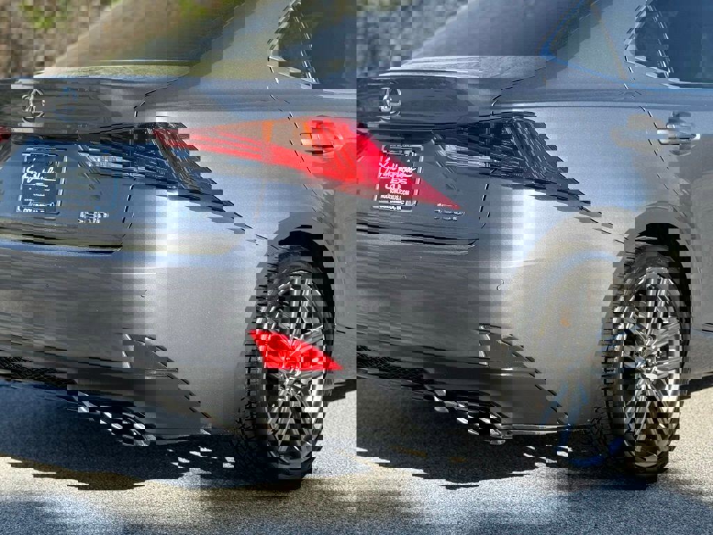 Used 2019 Lexus IS 300 F Sport w/ F Sport Package image 17