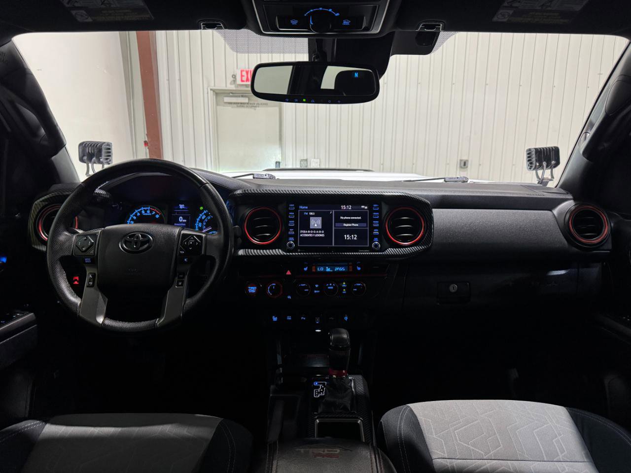 Used 2021 Toyota Tacoma TRD Off-Road w/ Technology Package AWD/4WD image 18