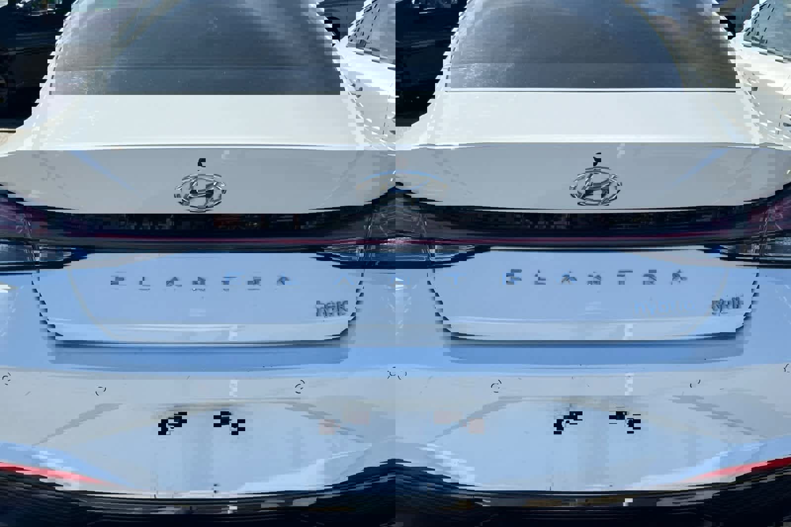 Used 2021 Hyundai Elantra Limited w/ Cargo Package image 19