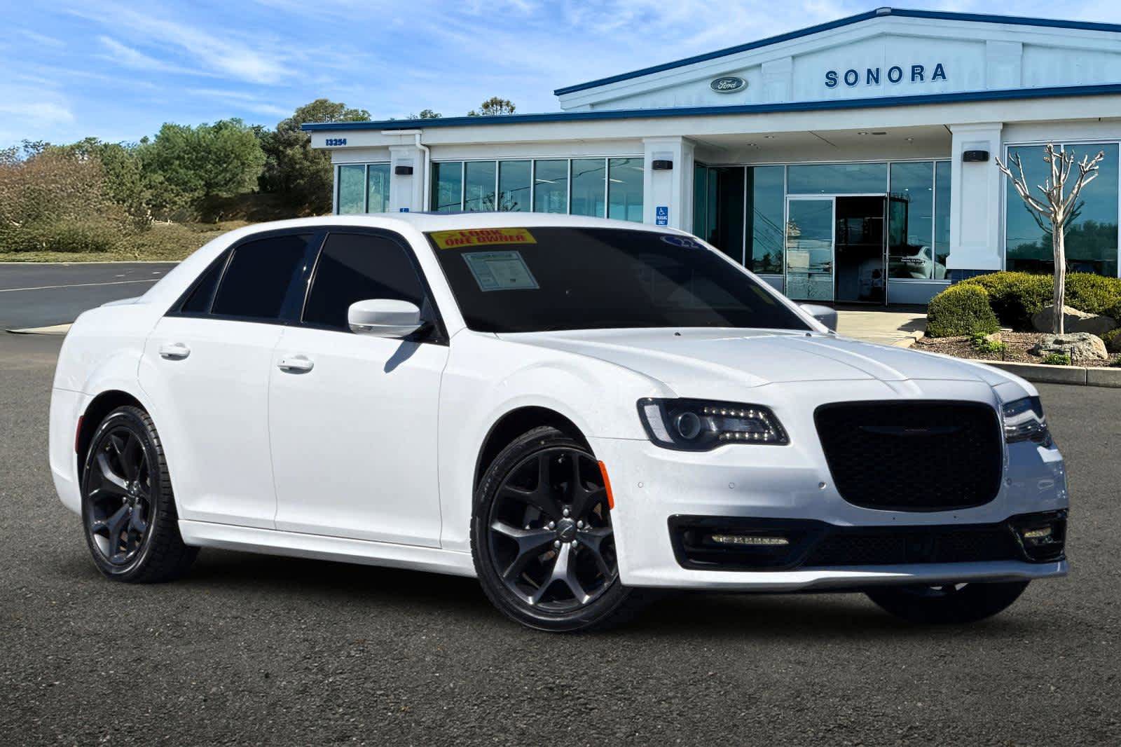 Used 2022 Chrysler 300 S w/ Safetytec Plus Group RWD image 2