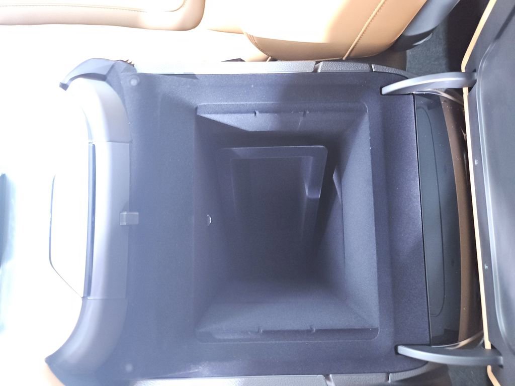 New 2026 Nissan Armada SL w/ Captain's Chari Seat Package image 26