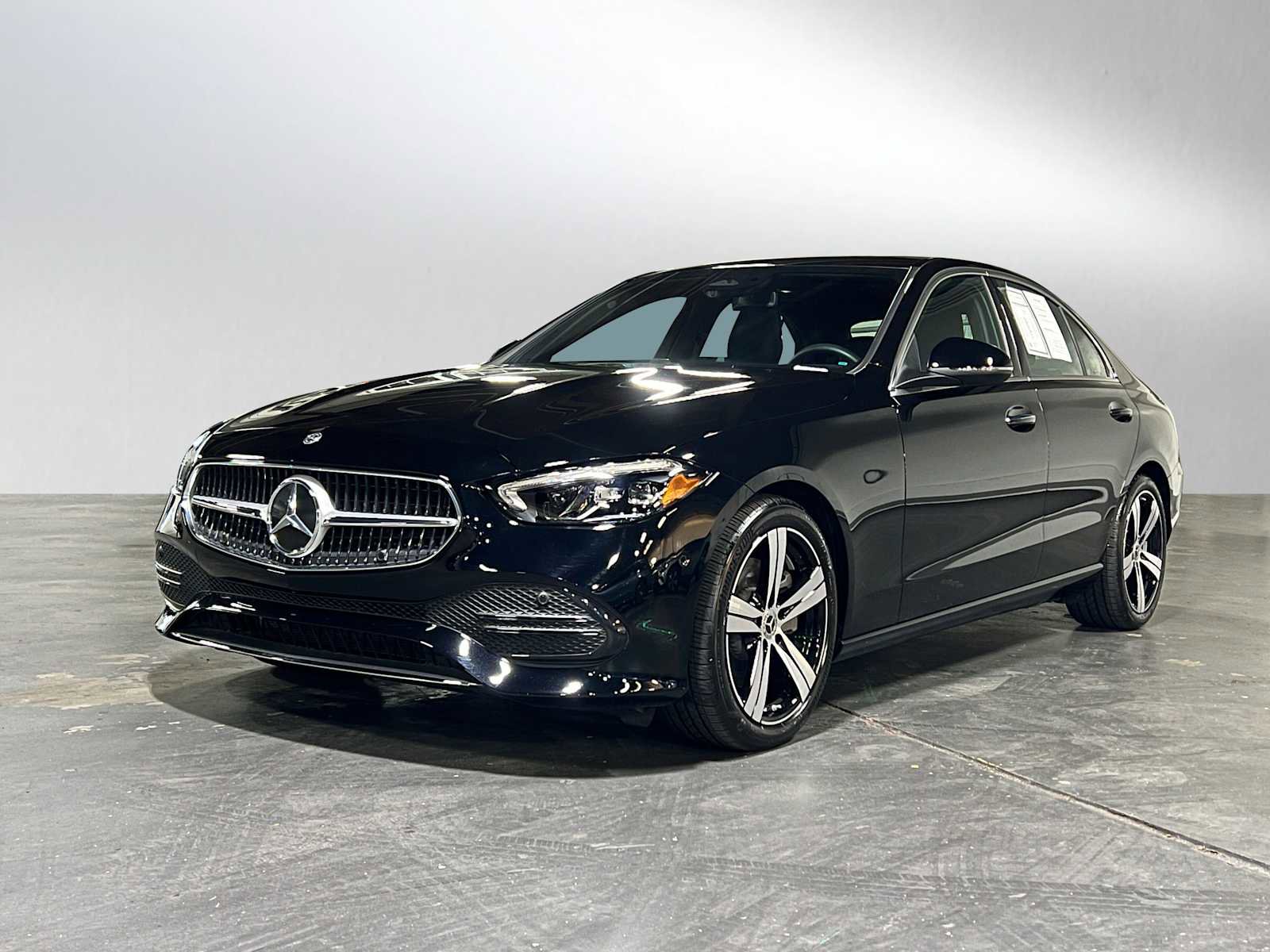 Used 2025 Mercedes-Benz C 300 4MATIC Sedan image 7
