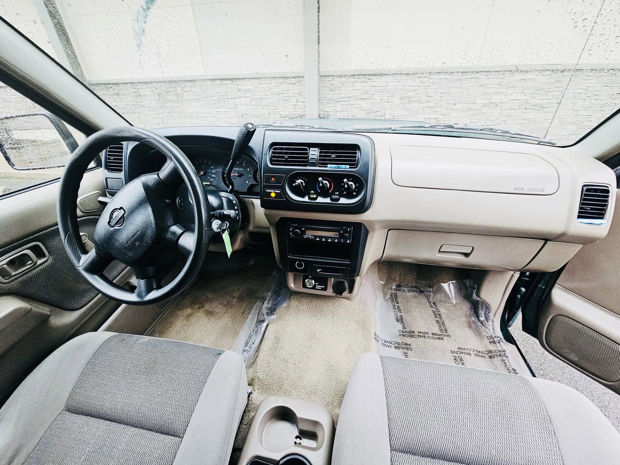 Used 2001 Nissan Frontier XE image 13