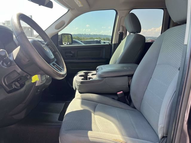 Used 2017 RAM 1500 Express RWD image 21