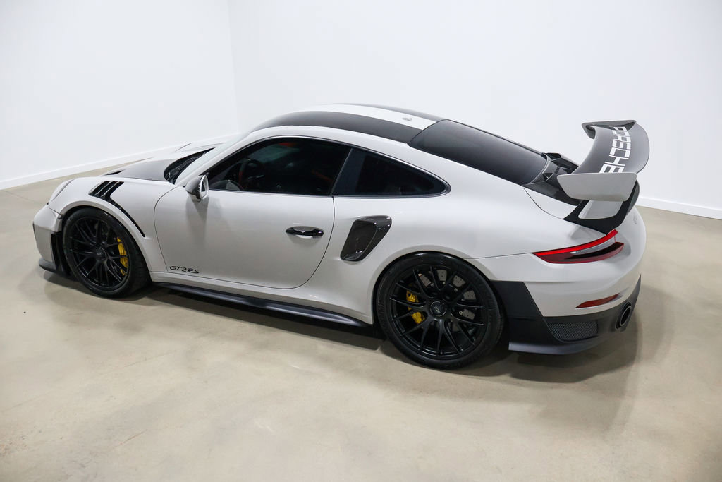 Used 2018 Porsche 911 GT2 RS w/ Weissach Package RWD image 16