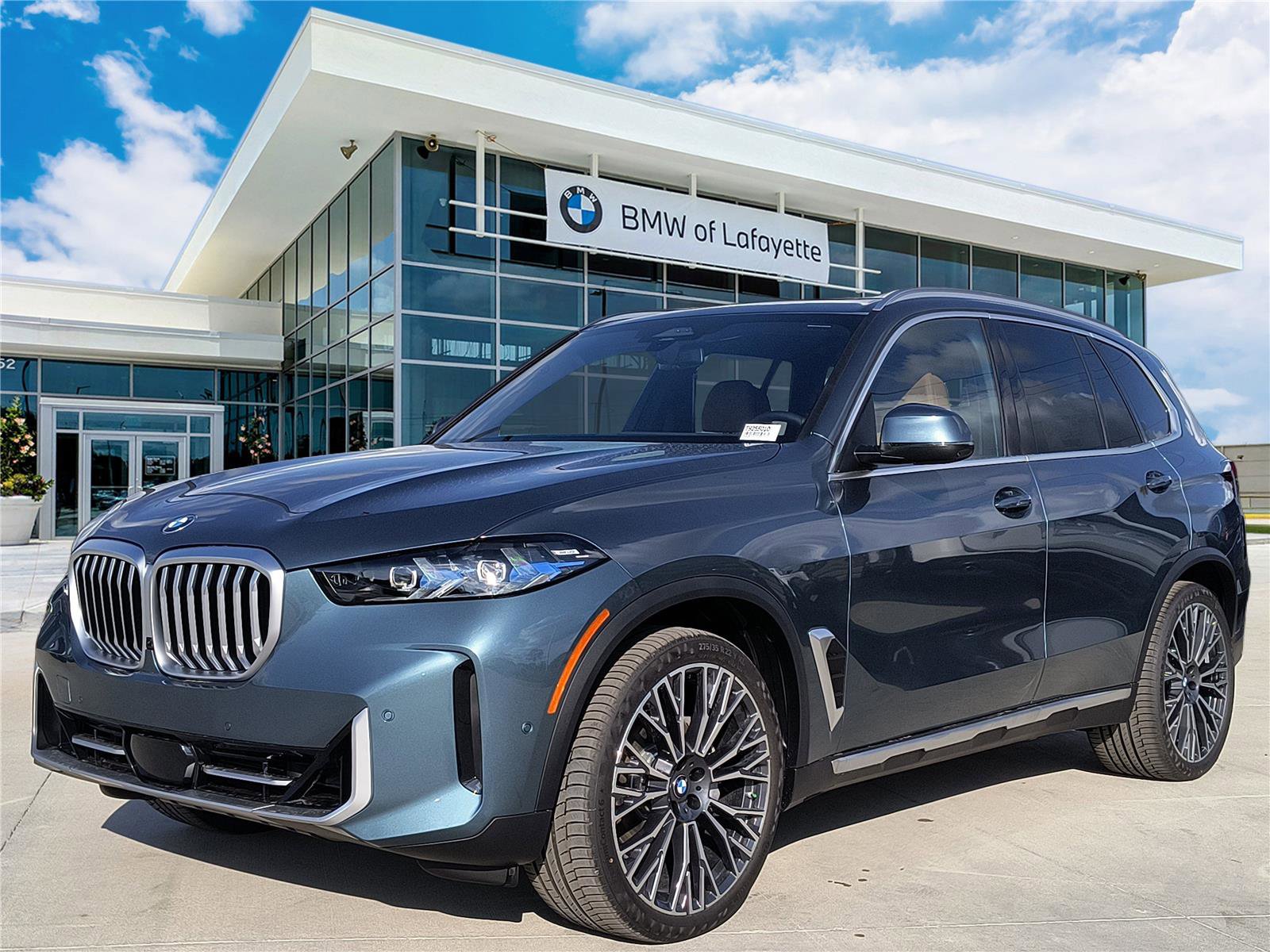 New 2026 BMW X5 sDrive40i w/ Climate Comfort Package