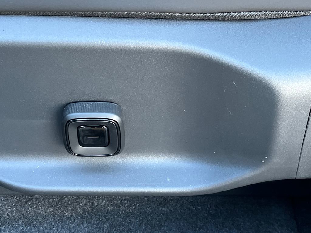 New 2026 Volvo EX30 Plus w/ Climate Package image 10