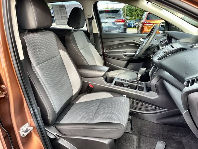 Used 2017 Ford Escape SE AWD/4WD image 25