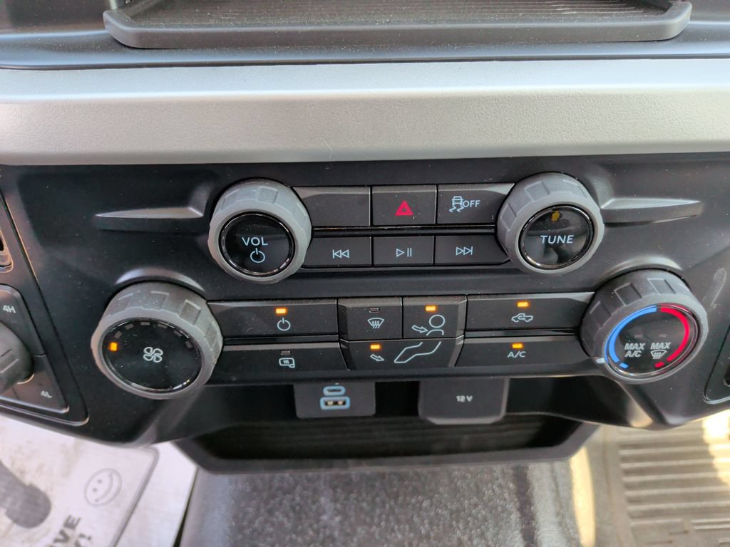 New 2025 Ford F550 4x4 Regular Cab Super Duty image 11