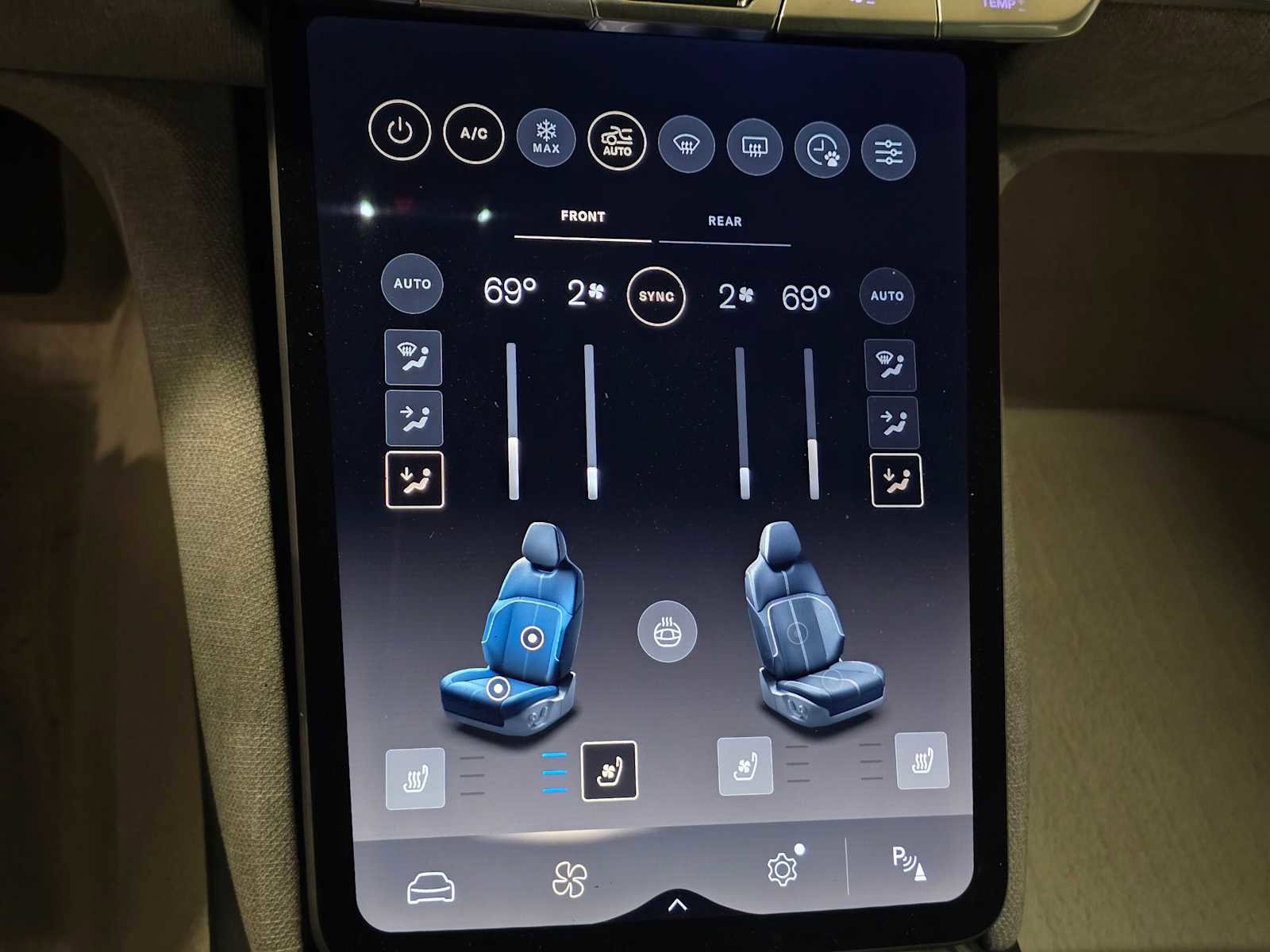 Used 2023 Lucid Air Touring image 29