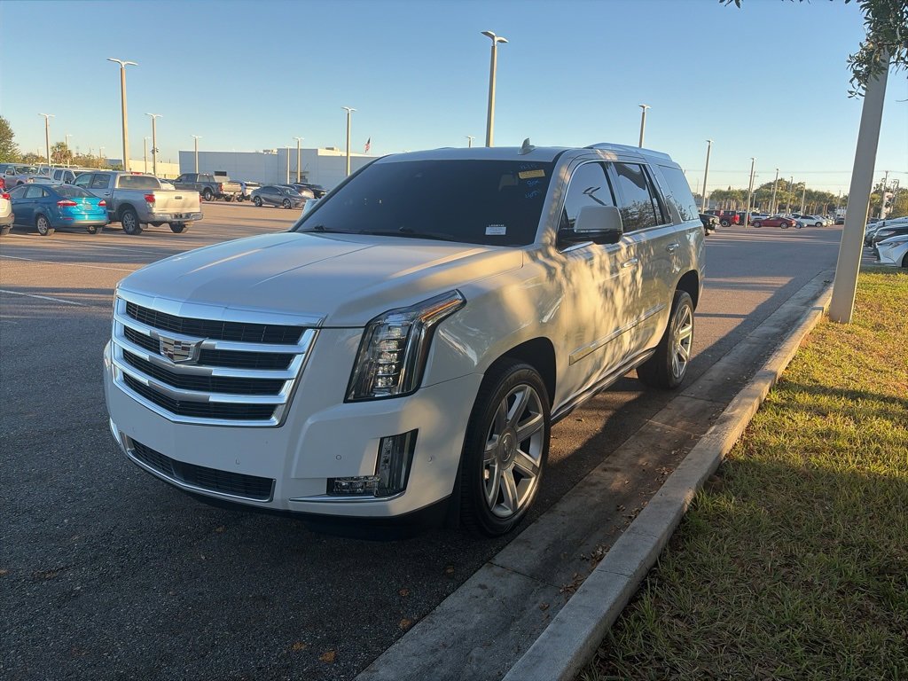 Used 2020 Cadillac Escalade Premium Luxury image 1