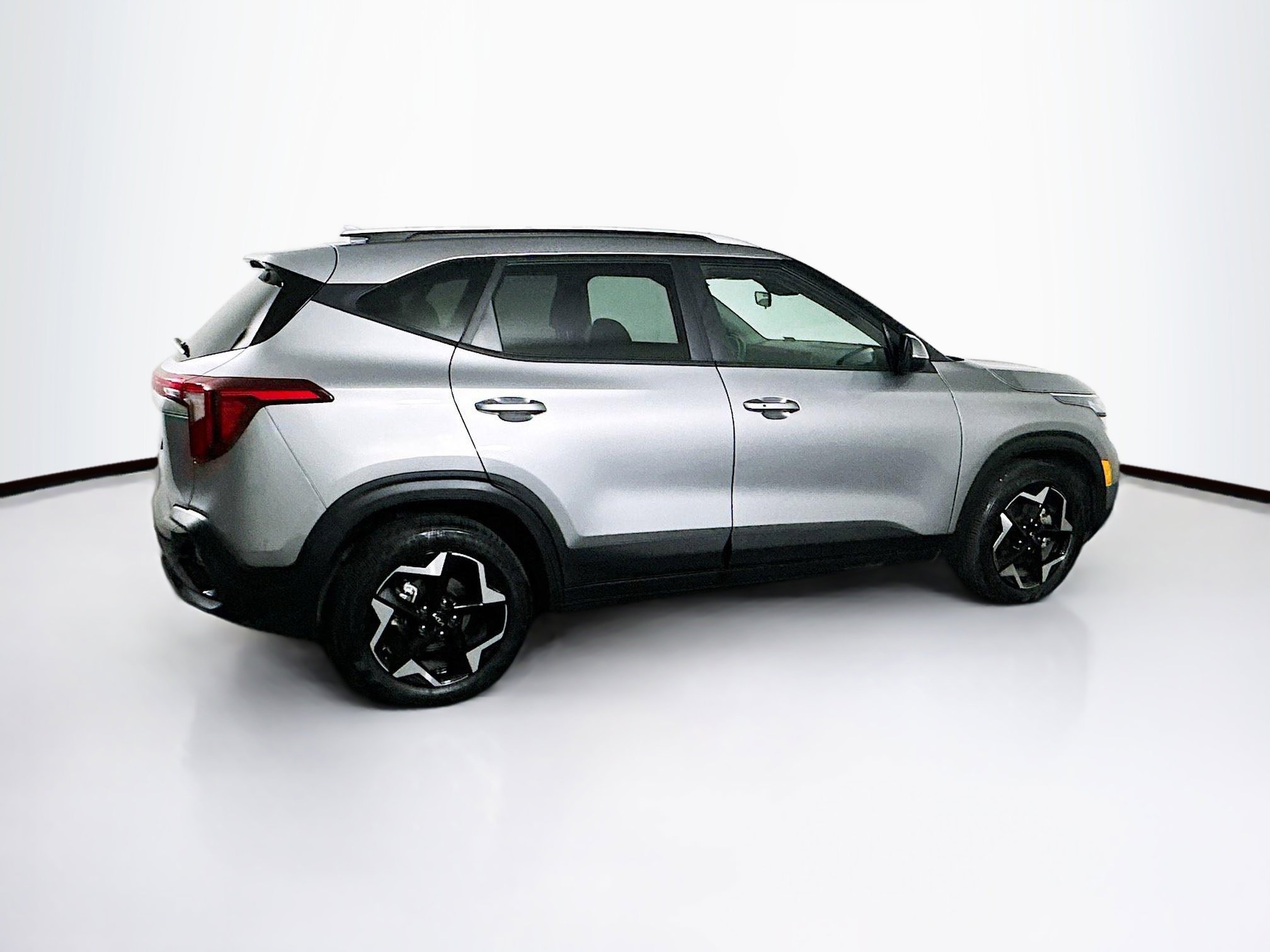 Used 2025 Kia Seltos S image 10