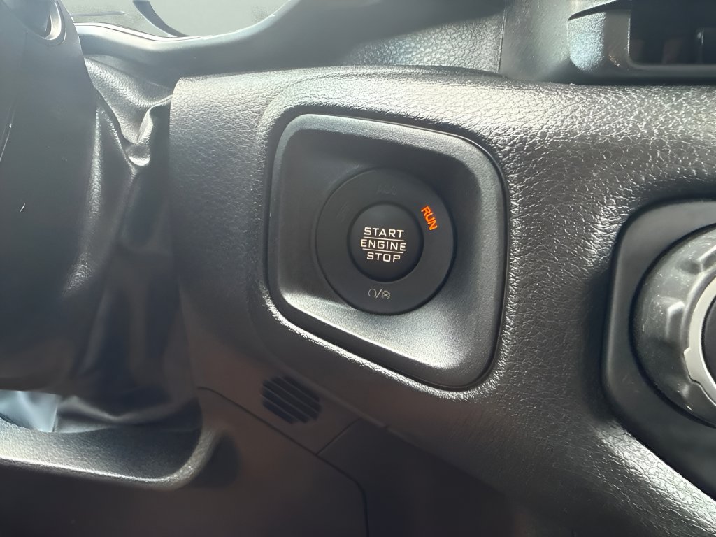 Used 2025 Jeep Wrangler Unlimited Sport AWD/4WD image 18