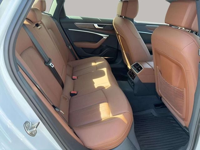 Used 2023 Audi A6 Premium Plus w/ Premium Plus Package AWD/4WD image 4