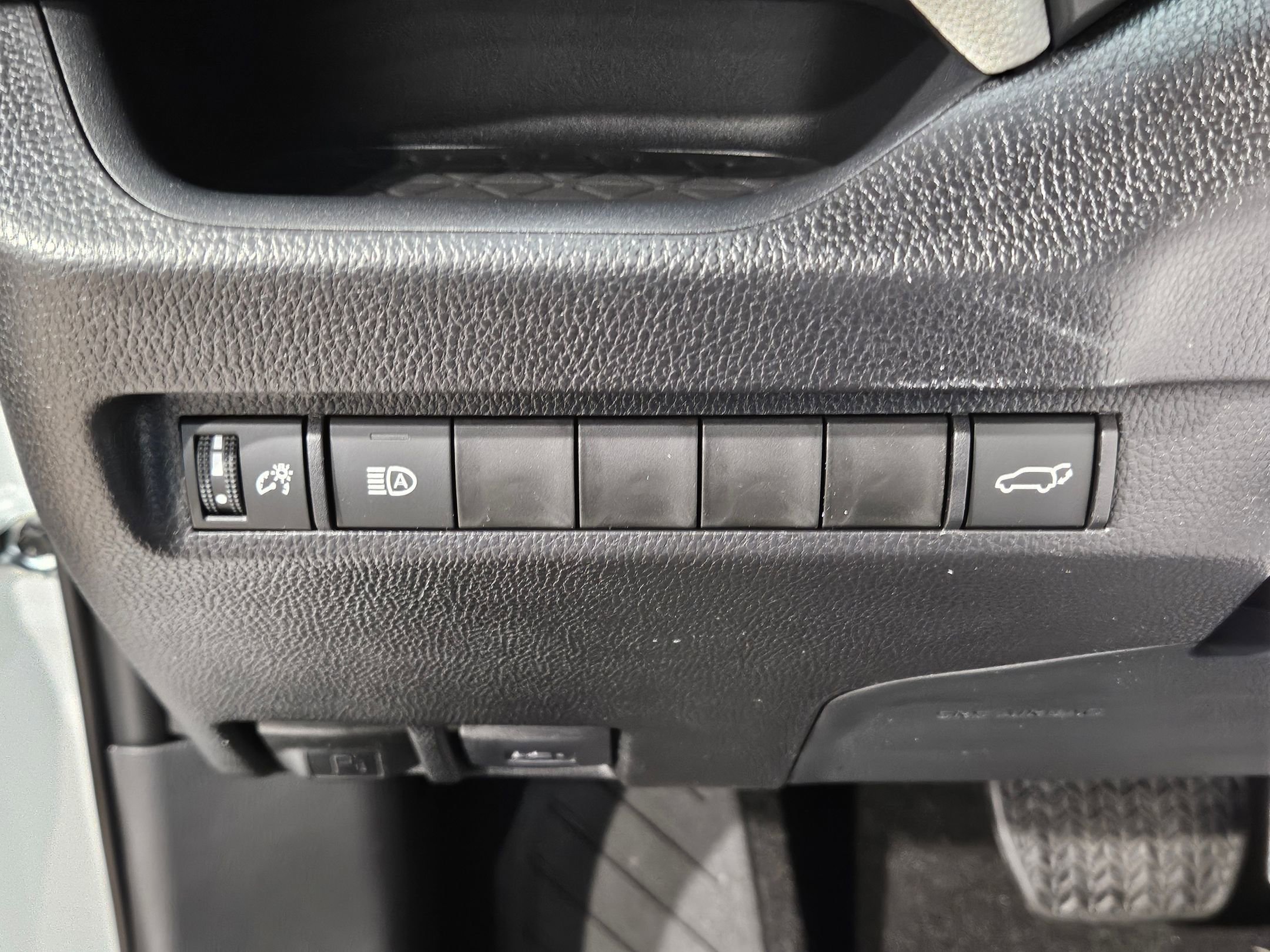 New 2025 Toyota RAV4 XLE Premium image 14