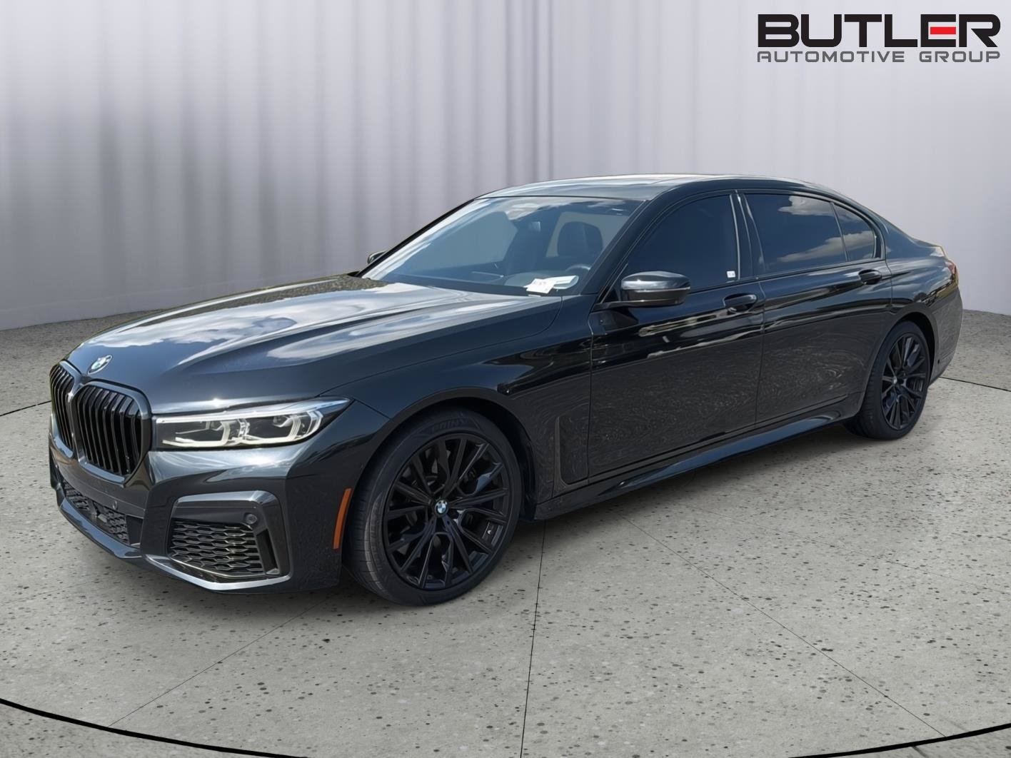 Used 2022 BMW 750i xDrive w/ Executive Package AWD/4WD image 2