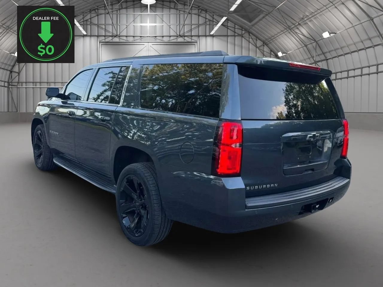 Used 2020 Chevrolet Suburban LT AWD/4WD image 3