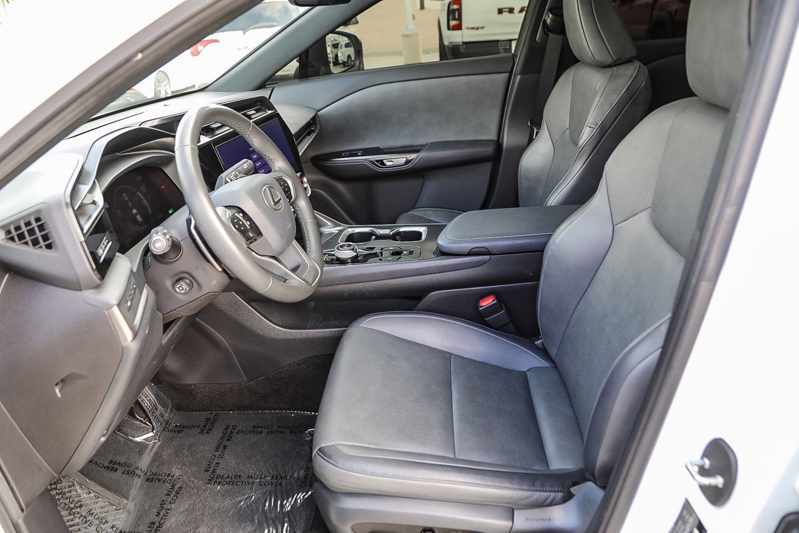 Used 2023 Lexus RZ 450e Premium image 17