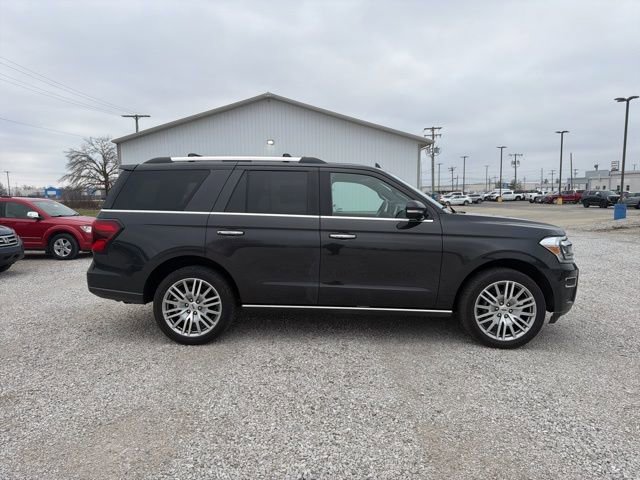 Used 2024 Ford Expedition Limited image 5