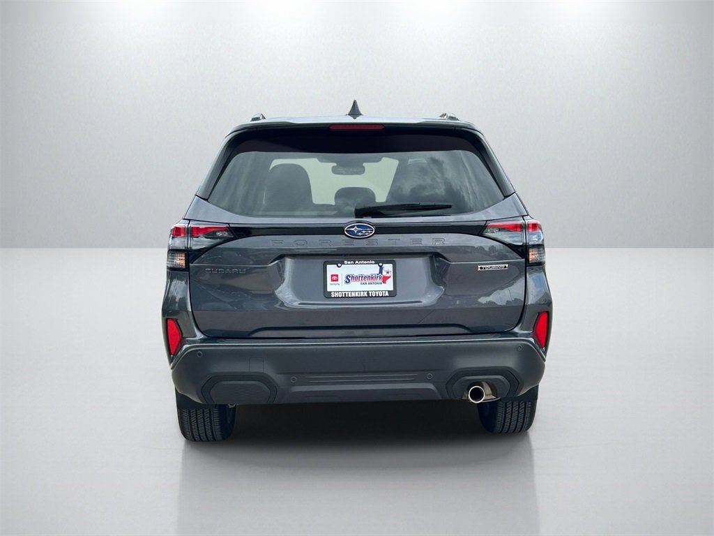Used 2025 Subaru Forester Touring image 6