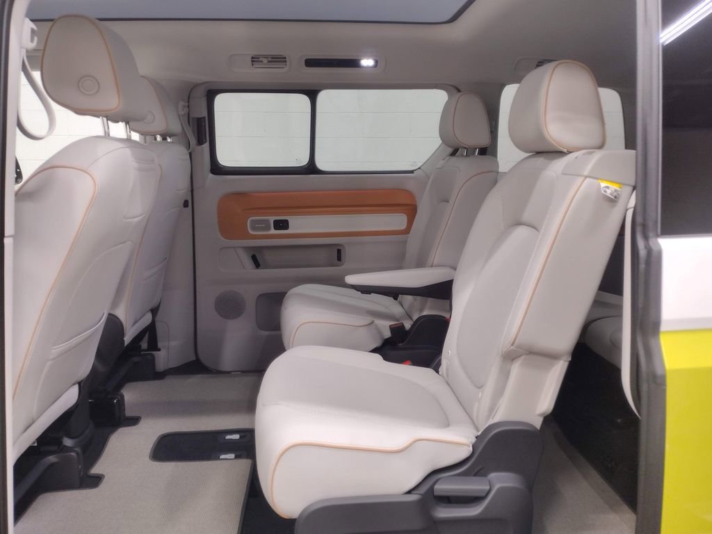 New 2025 Volkswagen ID. Buzz 1st Edition image 29