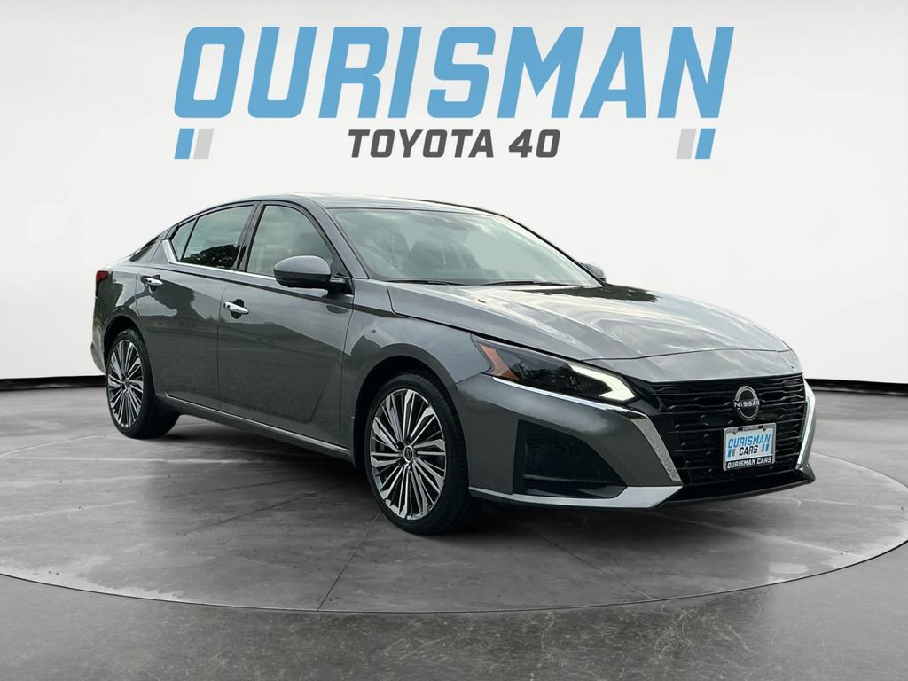 Used 2023 Nissan Altima 2.5 SL AWD/4WD image 1