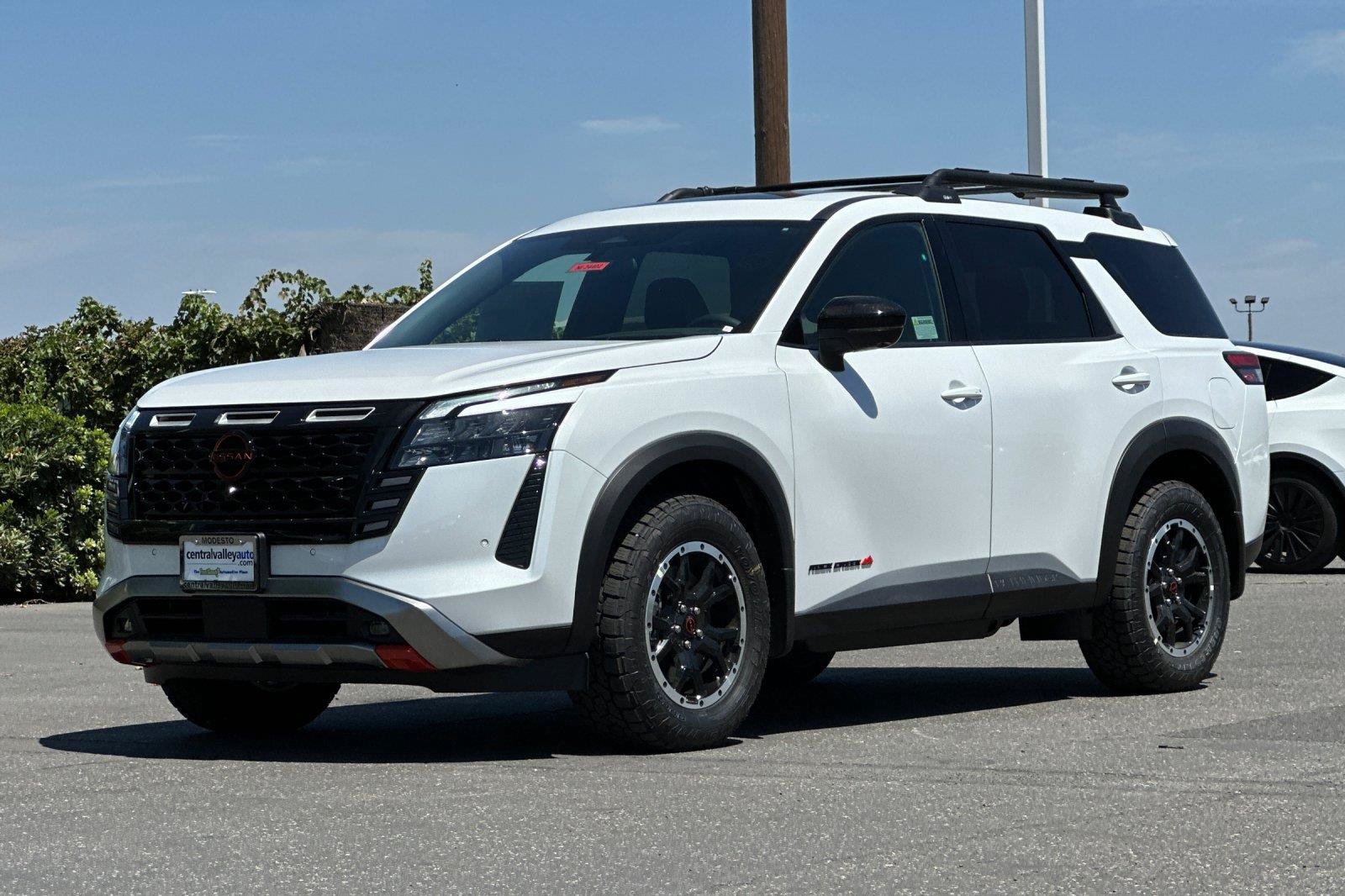 New 2026 Nissan Pathfinder Rock Creek w/ Rock Creek Premium Package AWD/4WD image 7