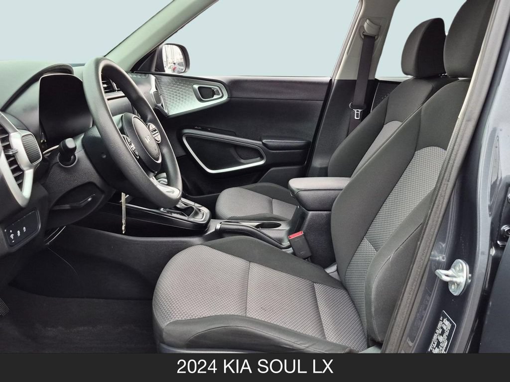 Used 2024 Kia Soul LX w/ Option Group 015 FWD image 14