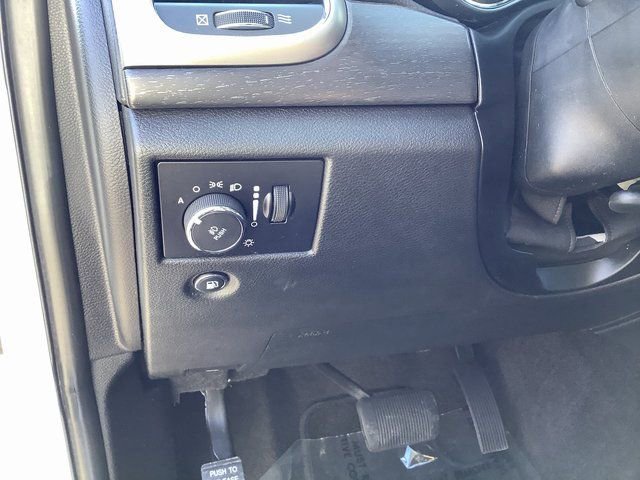 Used 2018 Jeep Grand Cherokee Laredo RWD image 13