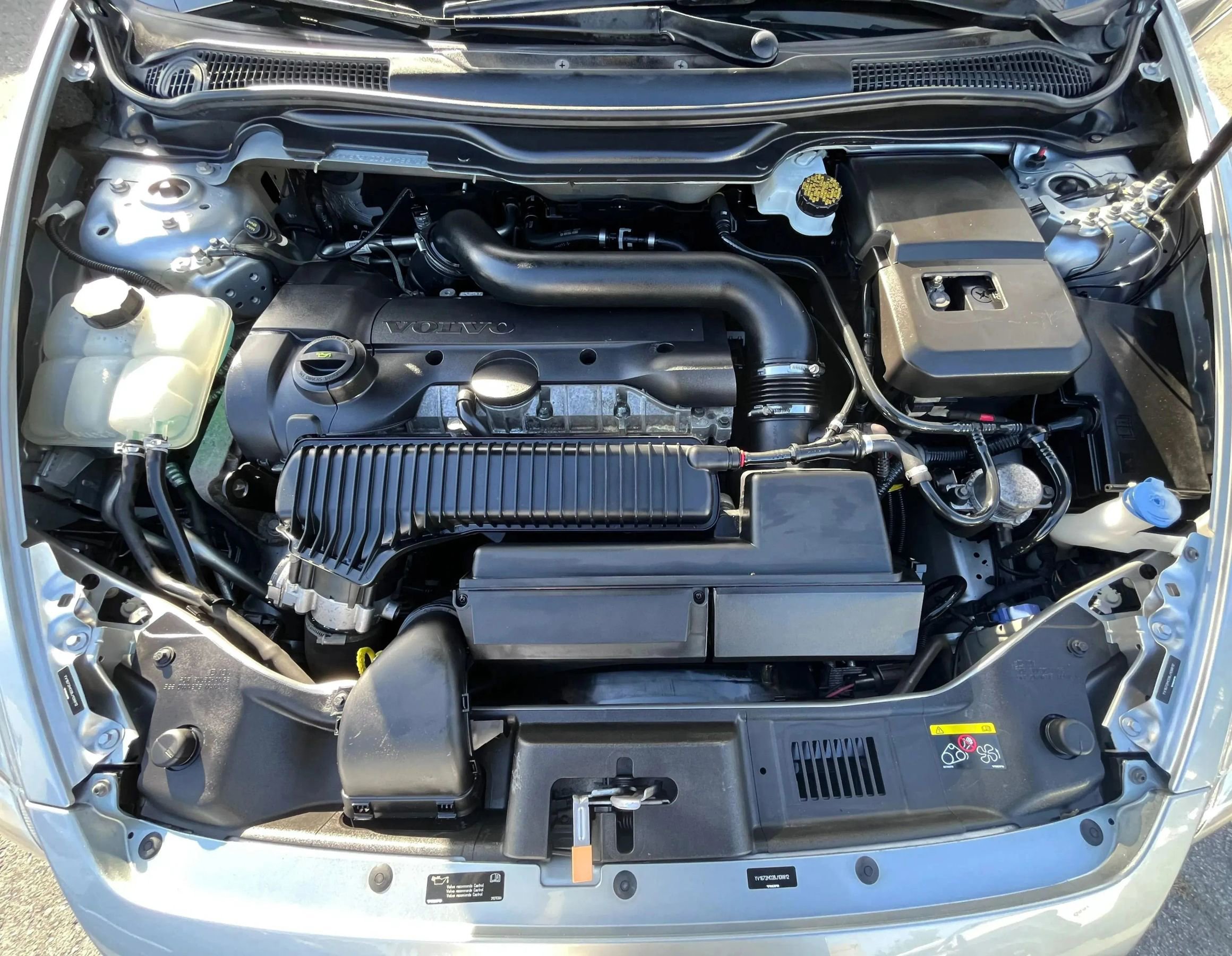 Used 2011 Volvo C70 T5 FWD image 16