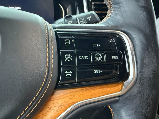 Used 2022 Jeep Grand Wagoneer Series III w/ Rear Seat Video Group 1 AWD/4WD image 12