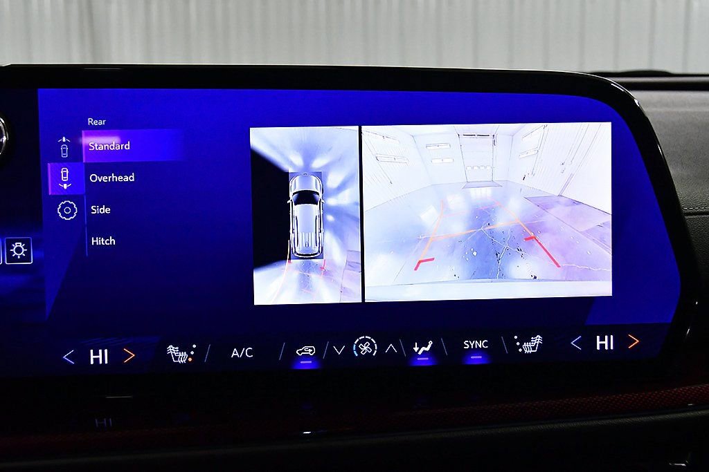 Used 2025 Chevrolet Traverse Z71 w/ Driver Confidence Package image 22