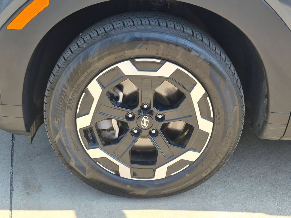 Used 2025 Hyundai Santa Fe SEL FWD image 32