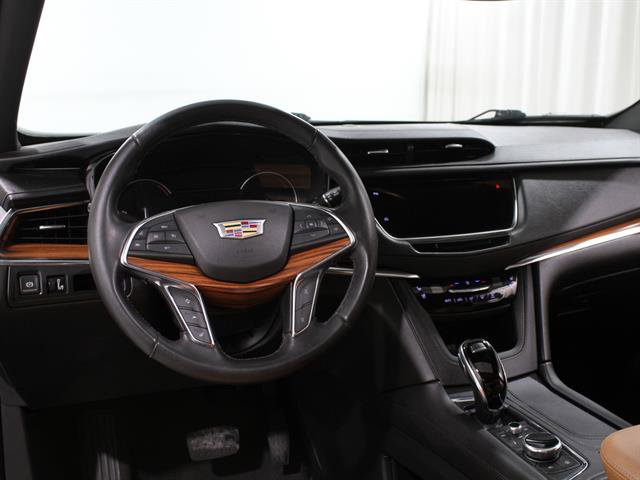 Certified 2022 Cadillac XT5 Premium Luxury image 6