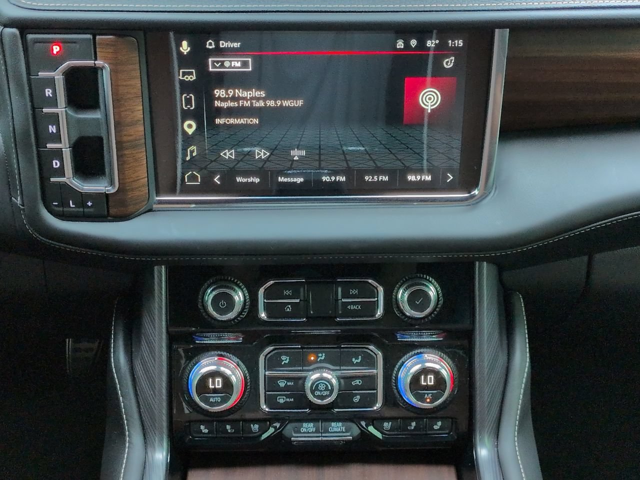 Used 2023 GMC Yukon XL Denali Ultimate AWD/4WD image 18