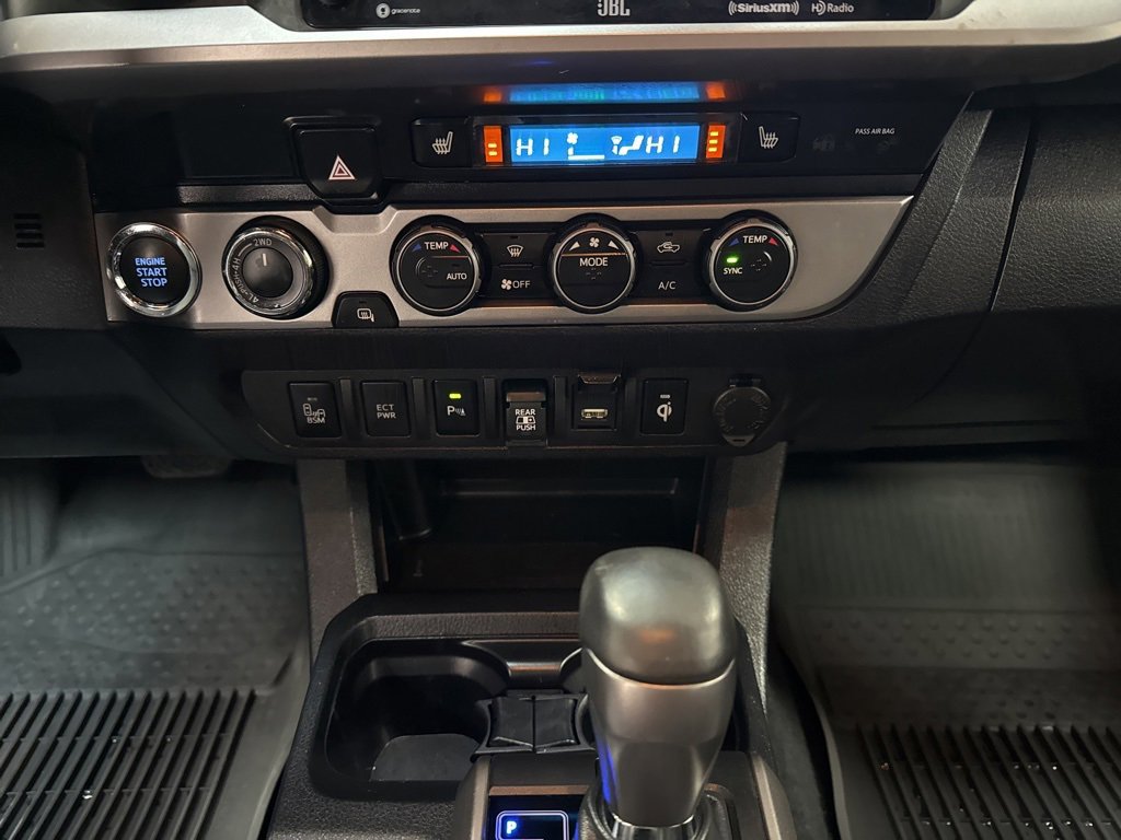 Used 2022 Toyota Tacoma Limited image 19