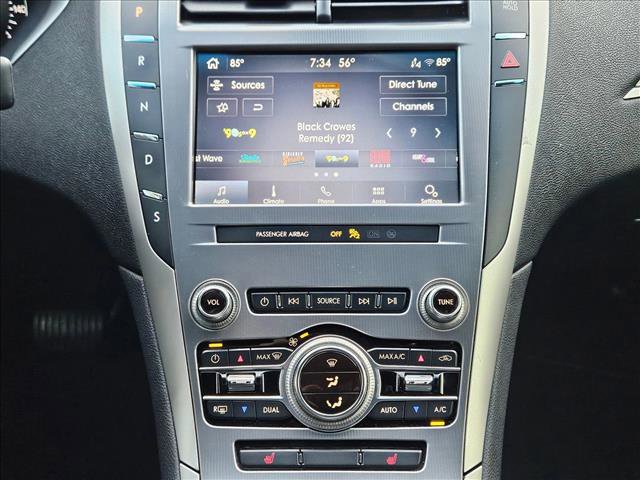 Used 2020 Lincoln MKZ image 12