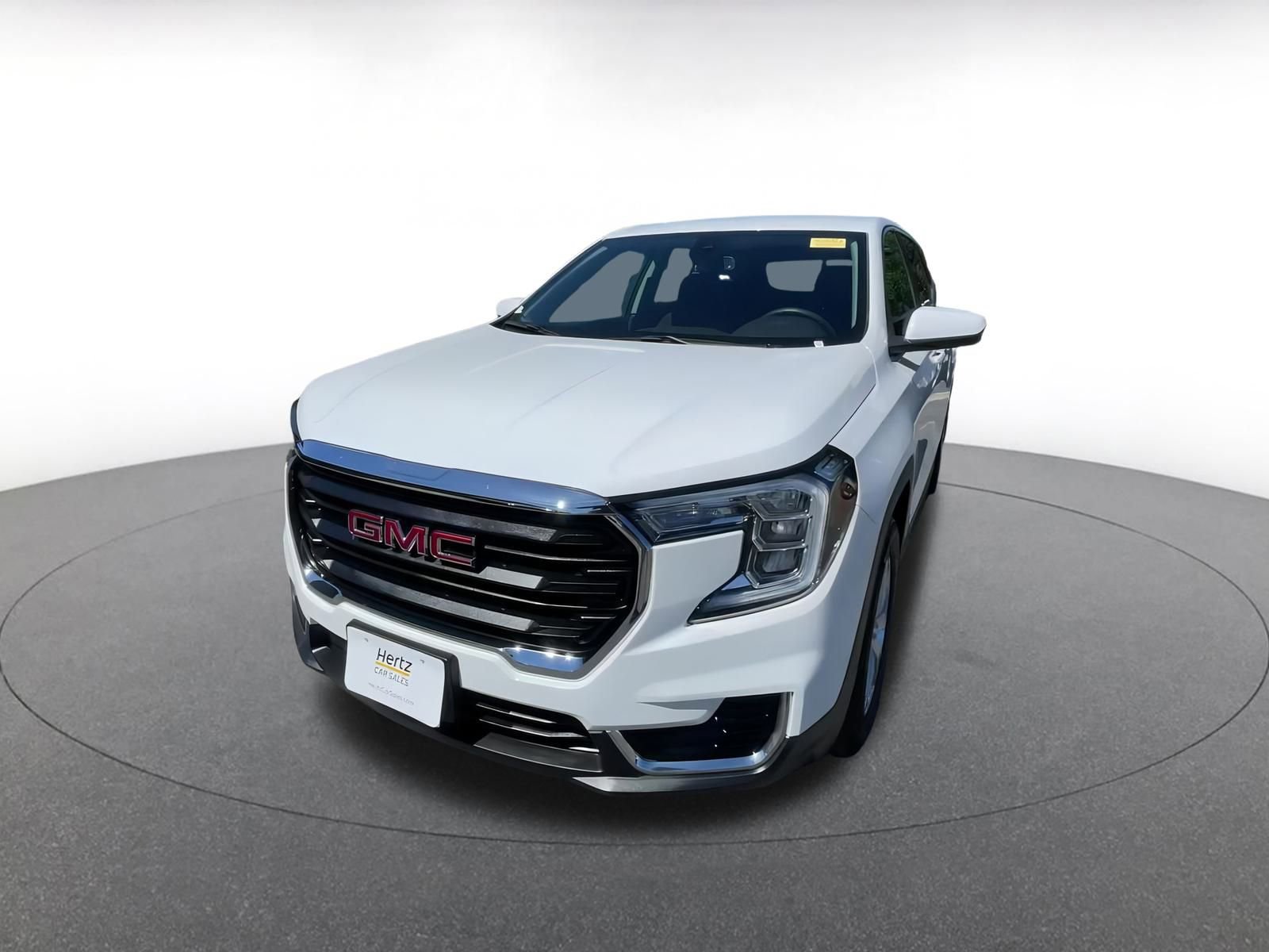 Used 2024 GMC Terrain SLE image 7