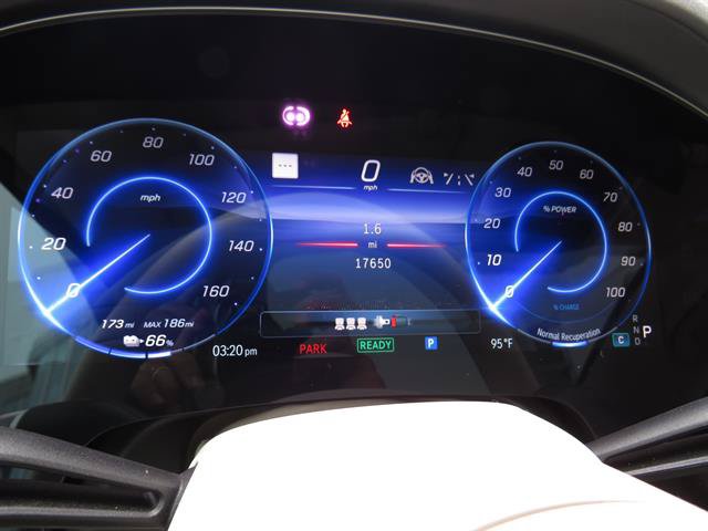 Certified 2023 Mercedes-Benz EQS 580 4MATIC SUV w/ Exclusive Trim Package image 12
