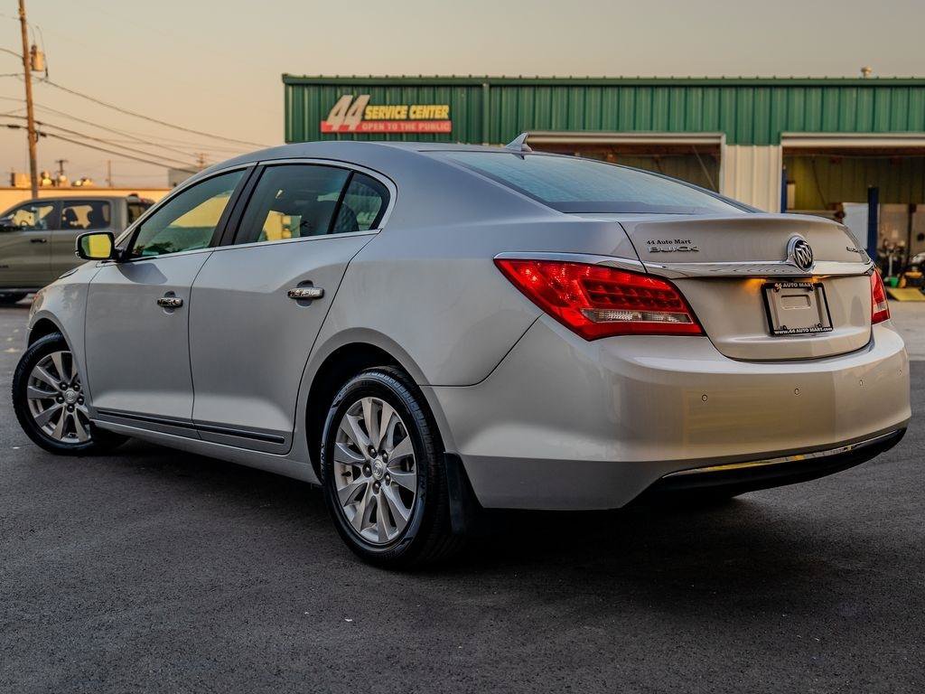 Used 2014 Buick LaCrosse Leather w/ Driver Confidence Package FWD image 4
