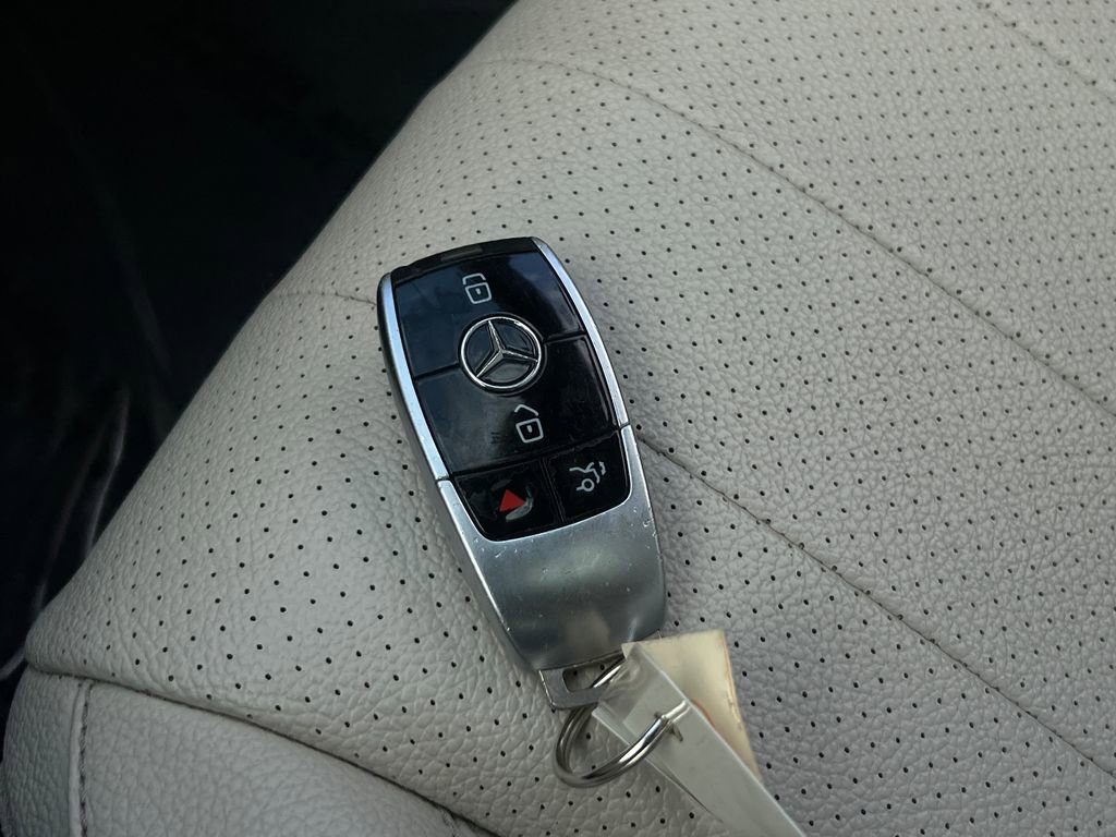 Used 2019 Mercedes-Benz E 300 image 35