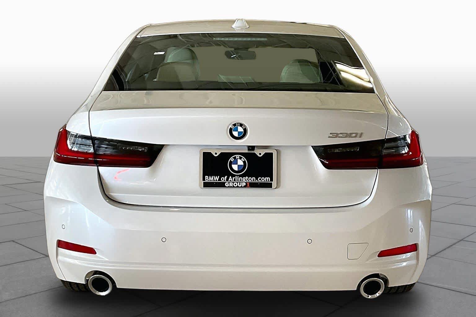 Used 2026 BMW 330i Sedan w/ Premium Package RWD image 4