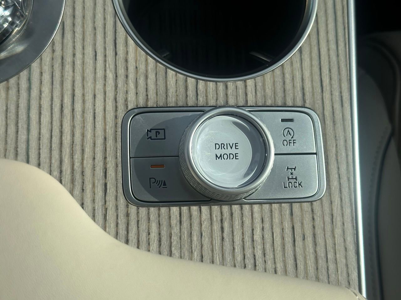 Used 2025 Genesis GV80 3.5T Prestige image 34