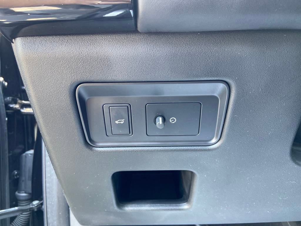 Used 2019 Land Rover Discovery HSE Luxury image 31