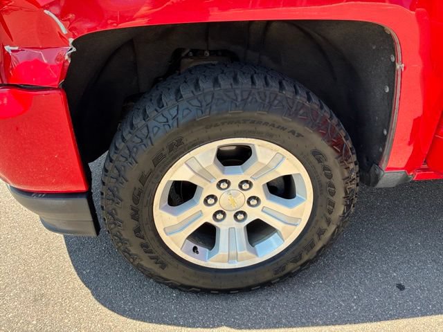 Used 2018 Chevrolet Silverado 1500 LT w/ All Star Edition AWD/4WD image 11